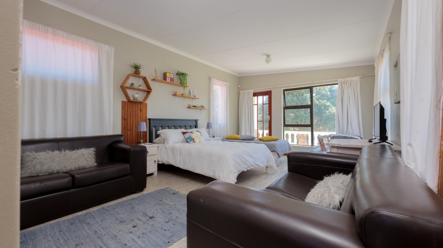 5 Bedroom Property for Sale in Struisbaai Western Cape